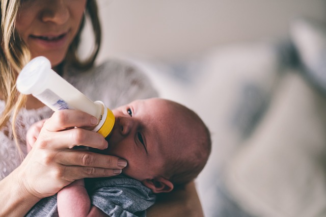 液体ミルクはなぜ常温で保存できる？成分は？赤ちゃんへの影響は大丈夫？